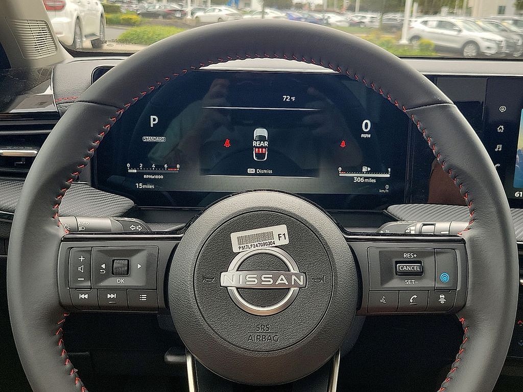 2025 Nissan Kicks SR 11