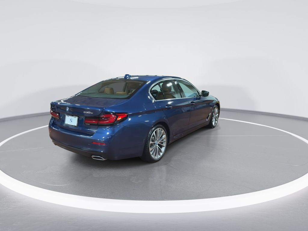 Thumbnail: 2022 BMW 5 Series - 8