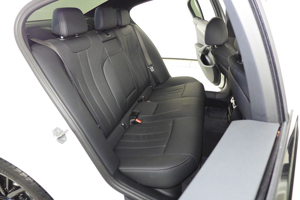 Thumbnail: 2023 BMW 5 Series - 19