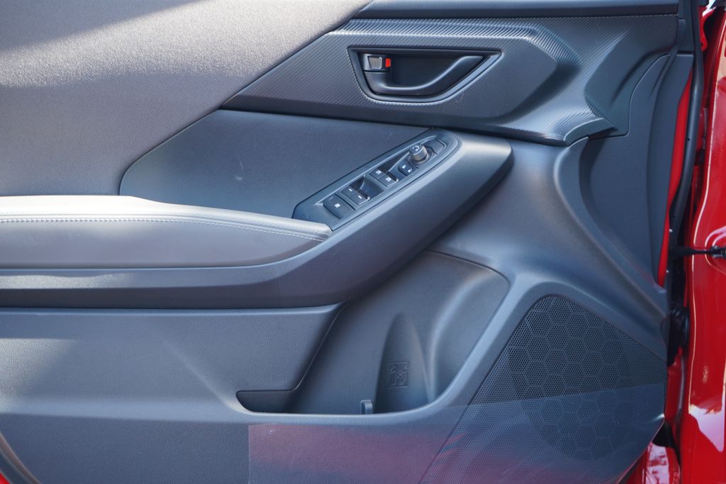2025 Subaru Crosstrek Premium 18