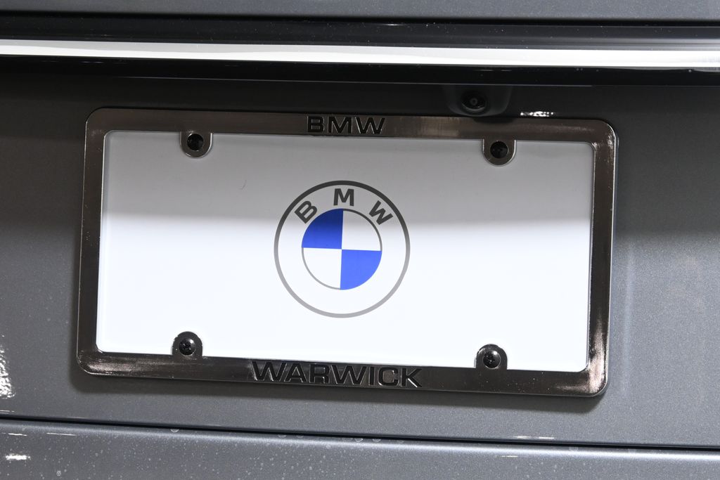 Thumbnail: 2026 BMW X7 - 14