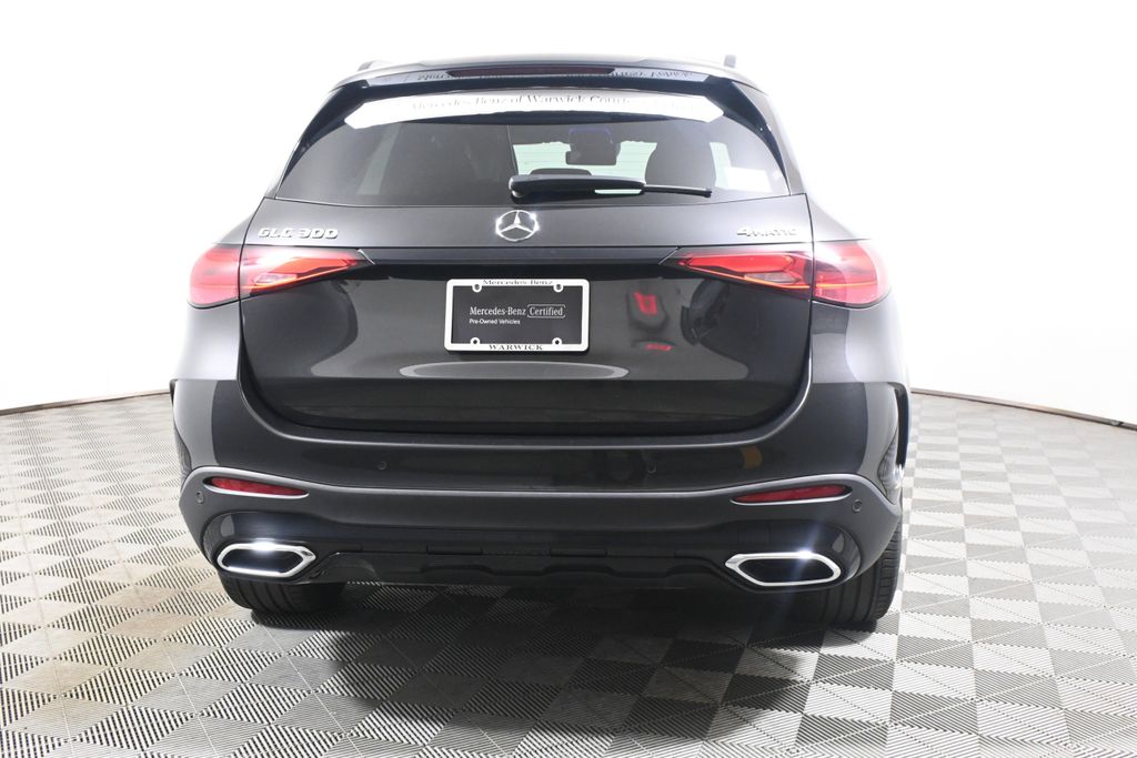 Thumbnail: 2026 Mercedes-Benz GLC - 6