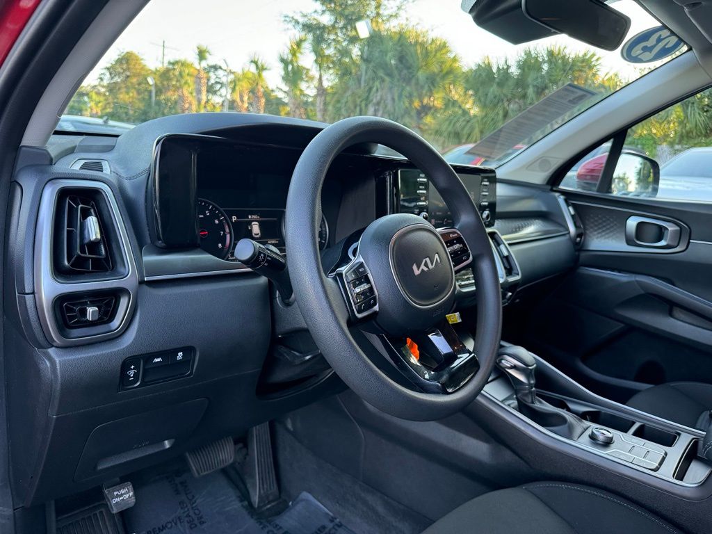 2023 Kia Sorento LX 34