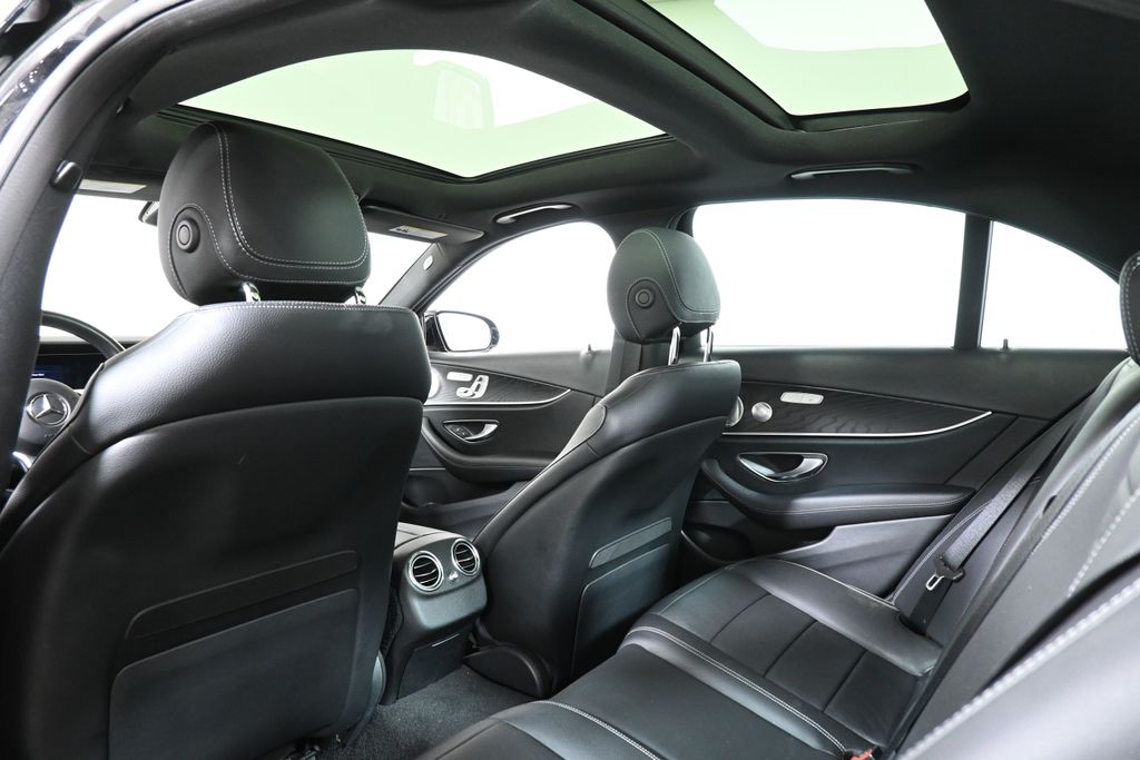 Thumbnail: 2019 Mercedes-Benz E-Class - 6