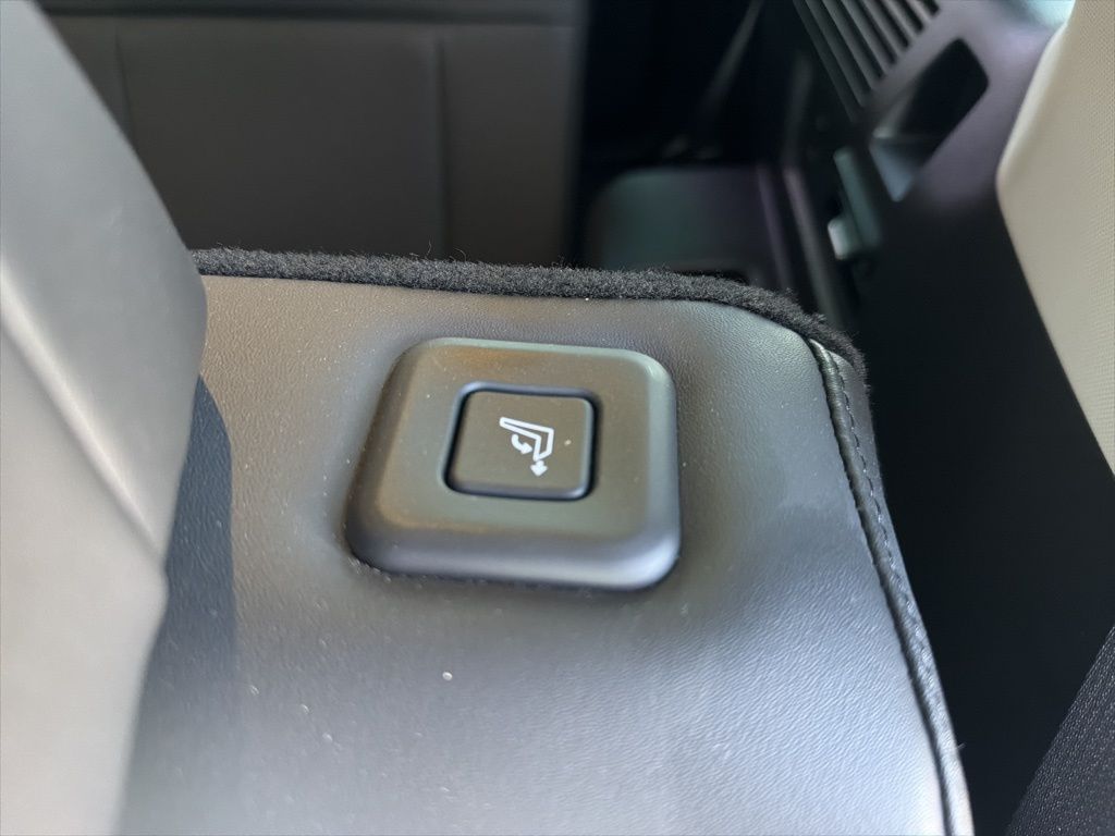 Thumbnail: 2025 Hyundai Santa Fe - 19