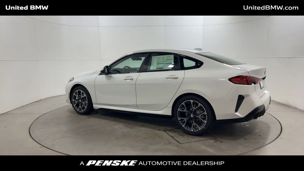 Thumbnail: 2026 BMW 2 Series - 6