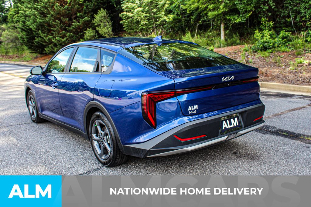 Used 2025 Blue Kia LXS image 5