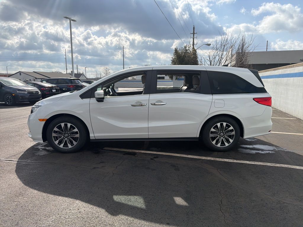 Thumbnail: 2023 Honda Odyssey - 2