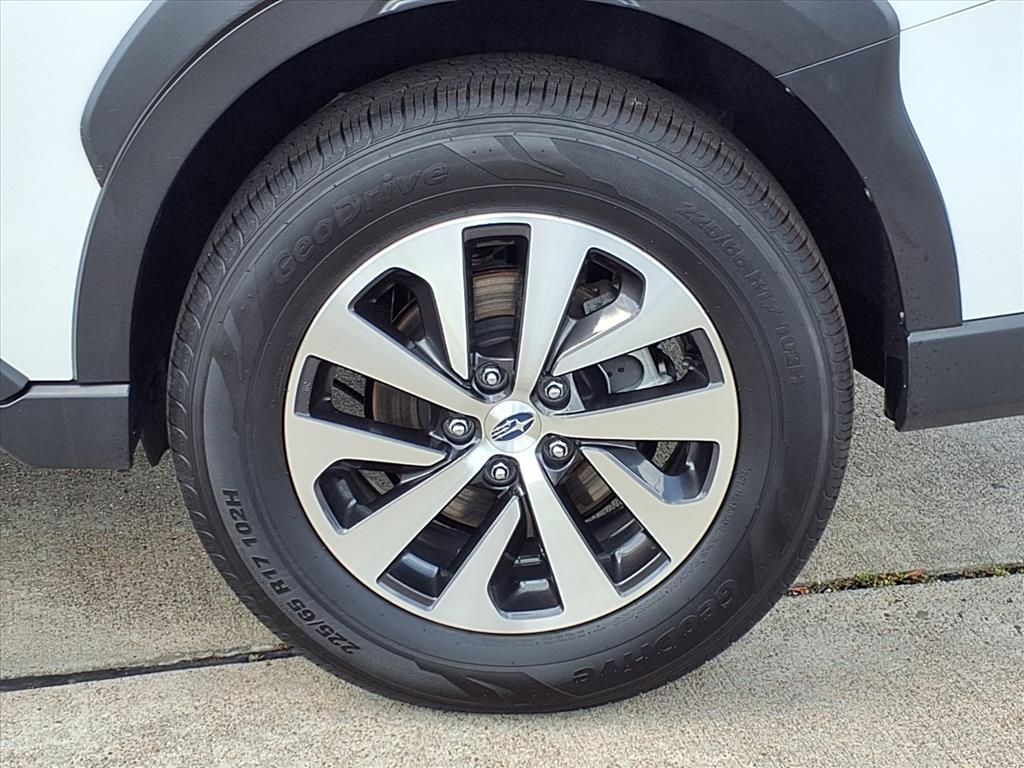 2025 Subaru Outback Premium White at AutoSavvy Houston Northwest