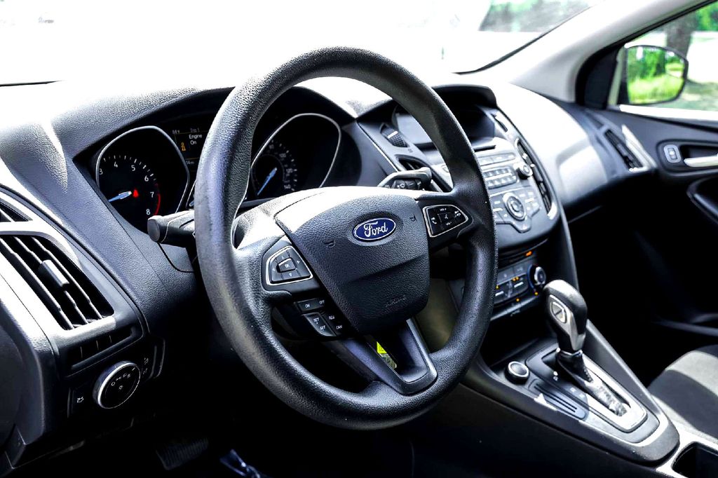 Used Car 2017 Ford Focus  Se For Sale Under $10,000 In Taylor, Texas