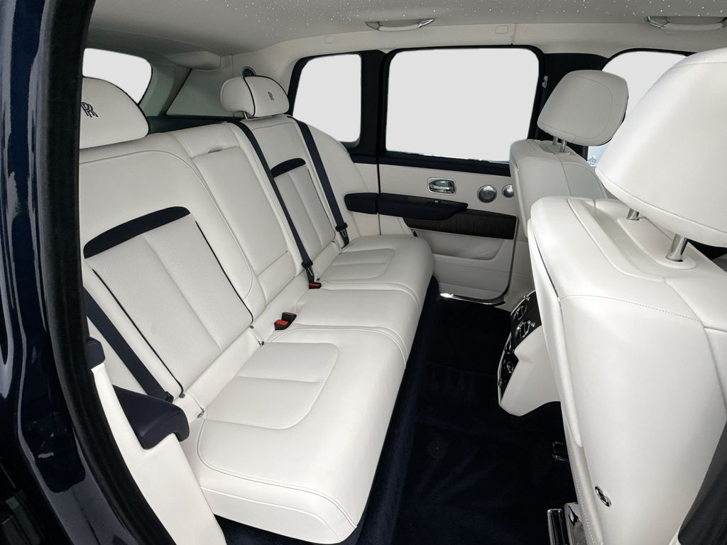 Thumbnail: 2026 Rolls-Royce Cullinan - 21