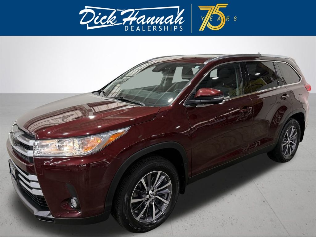 Dick Hannah Dealerships - 2019 Toyota Highlander XLE For Sale in Vancouver, WA