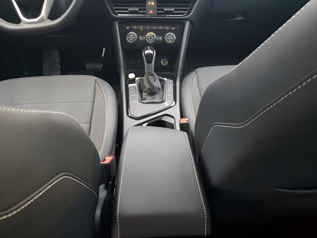 Used Car 2024 Volkswagen Taos  1.5t Se For Sale Under $25,000 In Austin, Texas