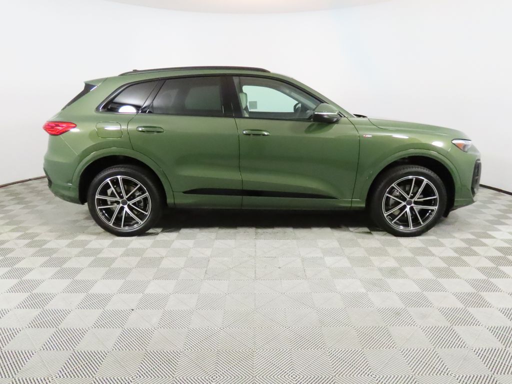 Thumbnail: 2026 Audi Q5 - 6