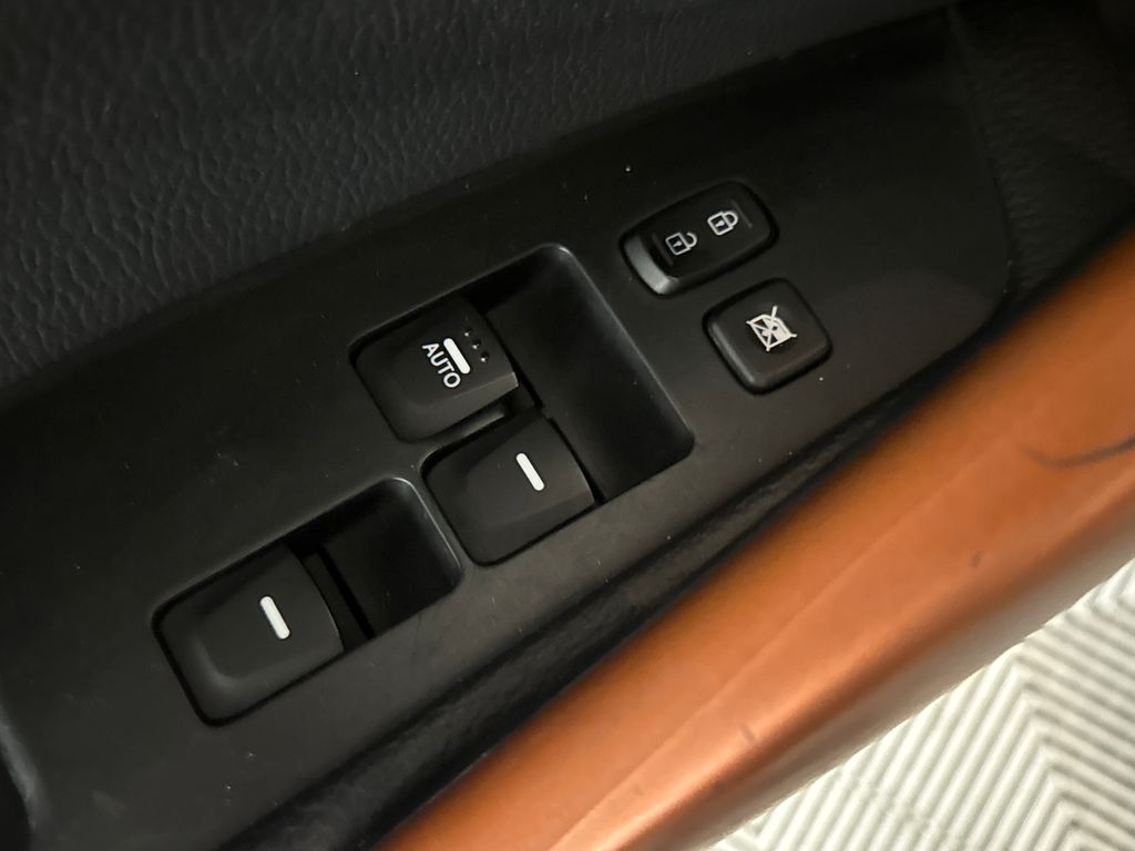 Used 2016 Orange Hyundai Turbo image 16