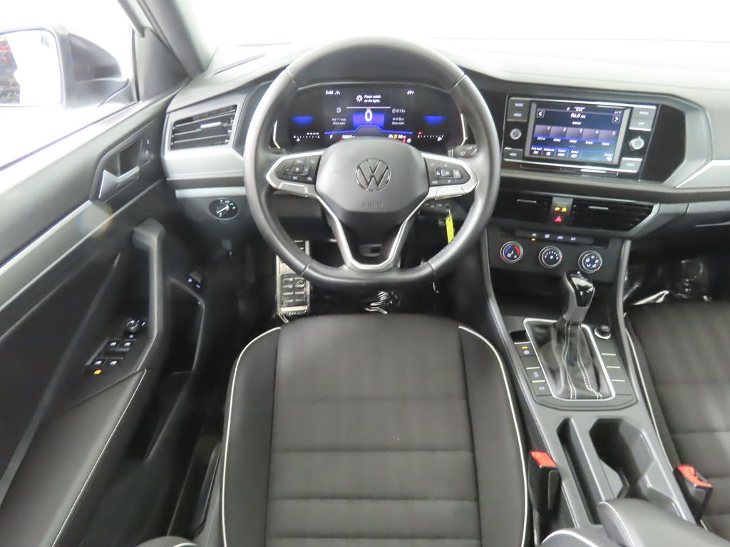 Thumbnail: 2023 Volkswagen Jetta - 12