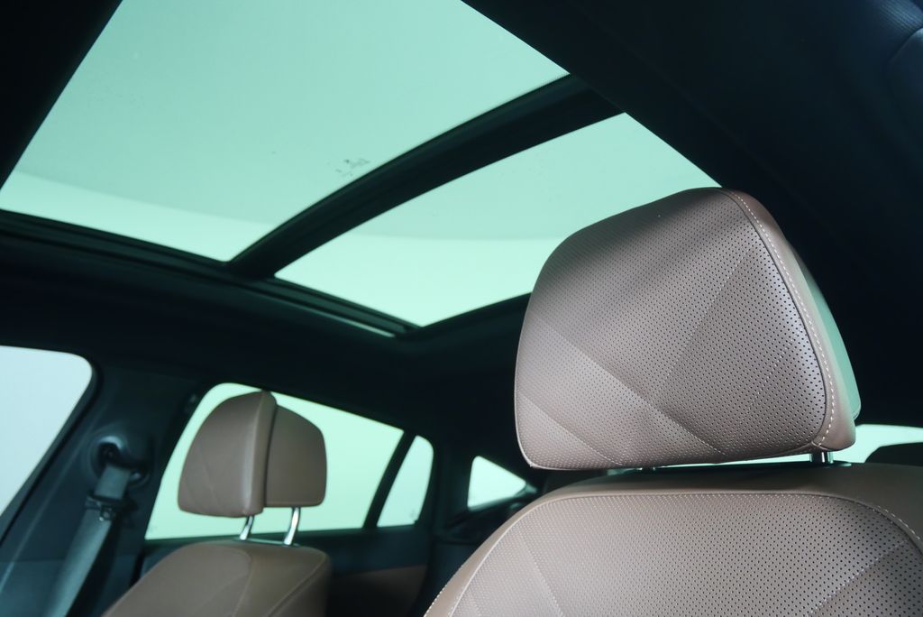 Thumbnail: 2025 BMW X6 - 11