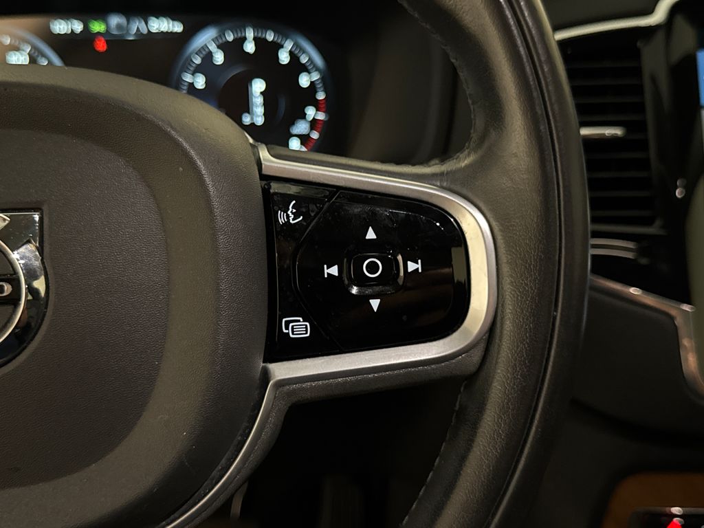 Certified Used 2020 Gray Volvo T6 Inscription image 22