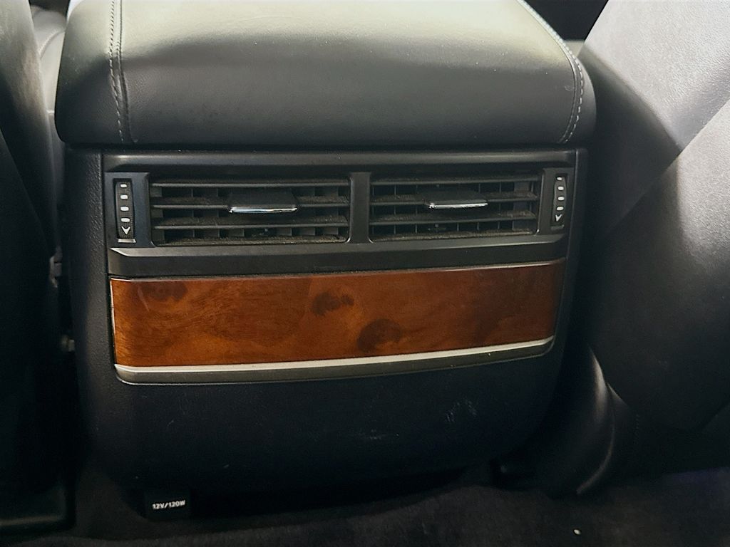 2019 Lexus LX 570 26