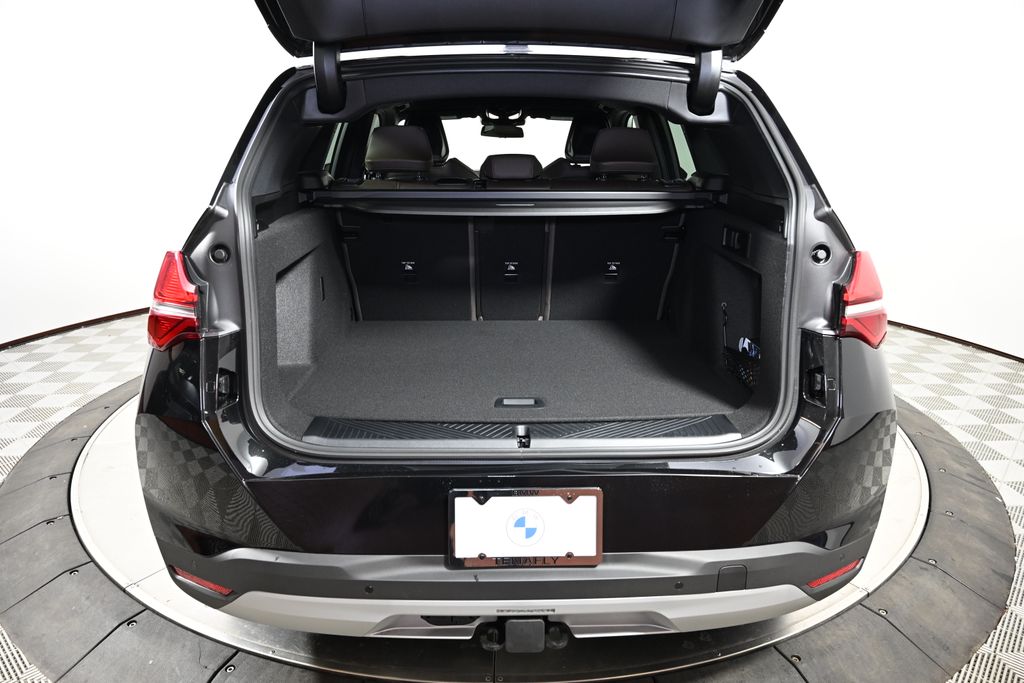 Thumbnail: 2026 BMW X3 - 10