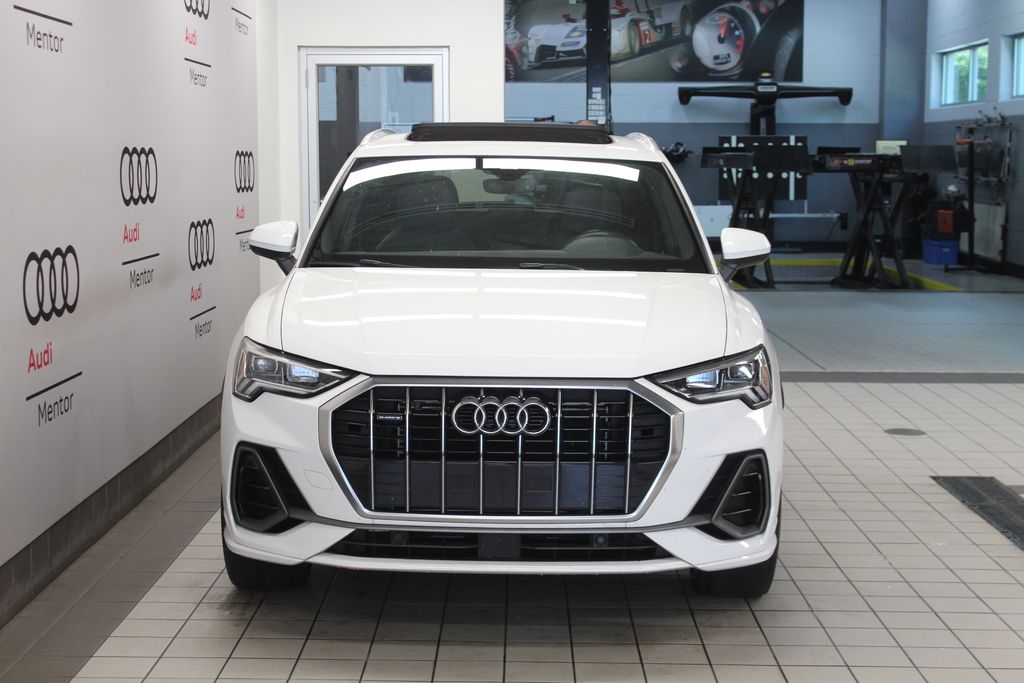 Thumbnail: 2020 Audi Q3 - 9
