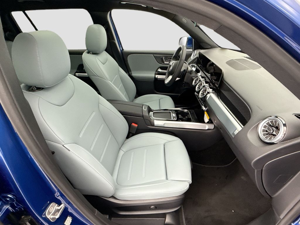 Thumbnail: 2026 Mercedes-Benz GLB - 19