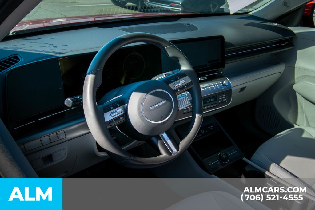 Used 2025 Orange Hyundai SEL Convenience image 10