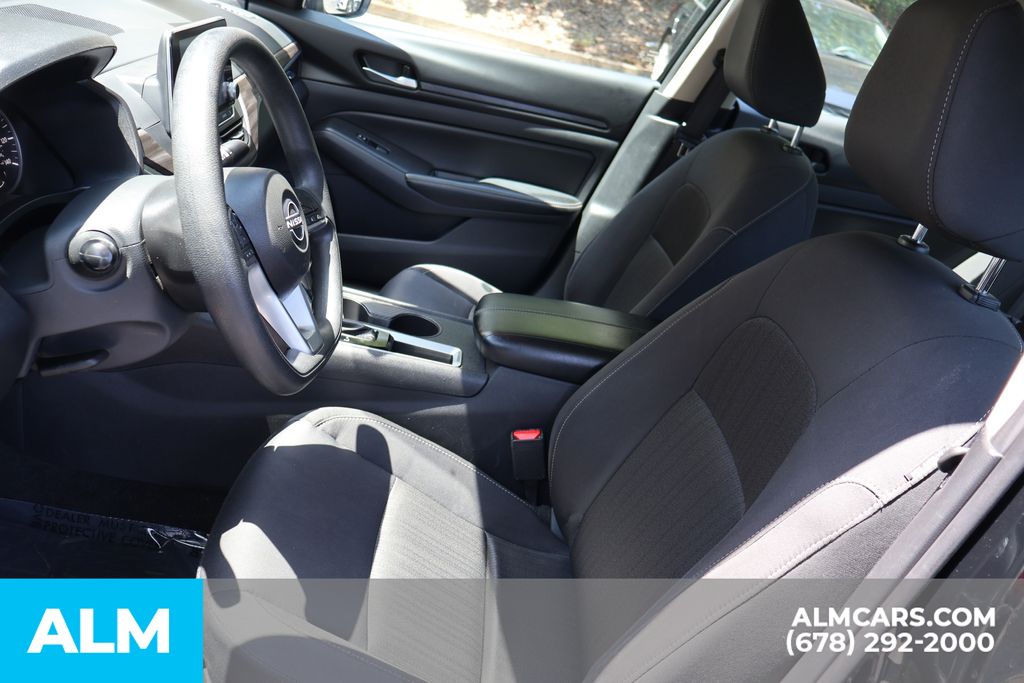 Used 2025 Black Nissan 2.5 SV image 10