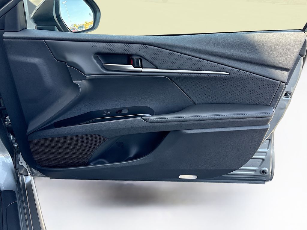 Thumbnail: 2025 Toyota Camry - 24