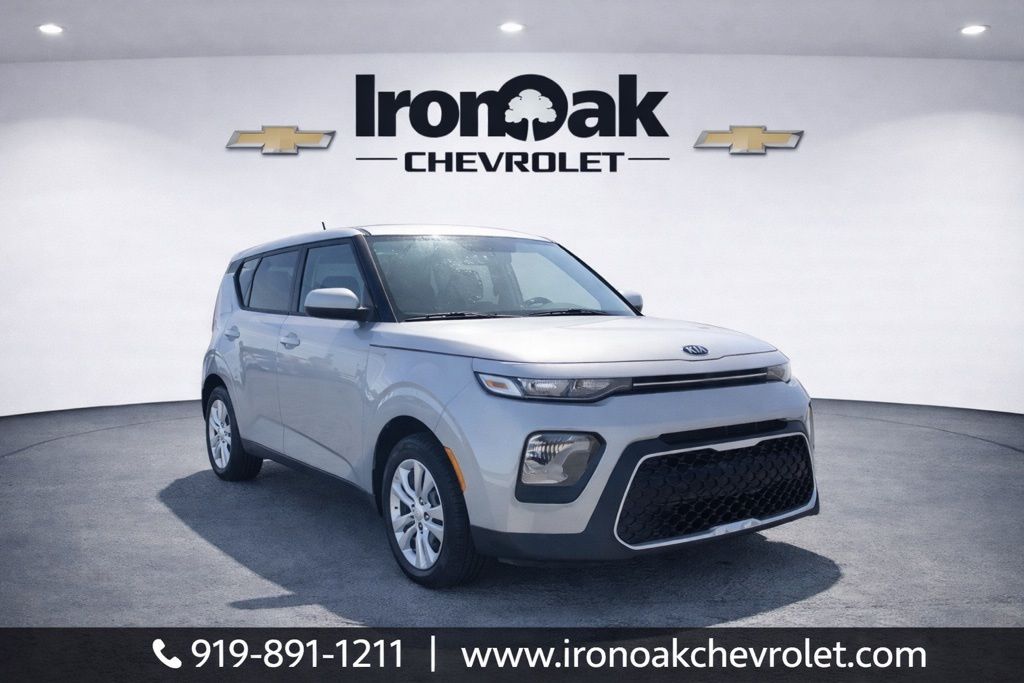 Sparkling Silver 2021 Kia Soul LX FWD SUV / Crossover Front-Wheel Drive Continuously Variable Transmission