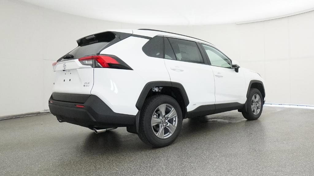 Thumbnail: 2025 Toyota RAV4 - 17