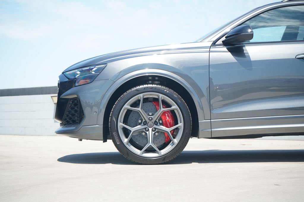 Thumbnail: 2026 Audi RS Q8 - 2
