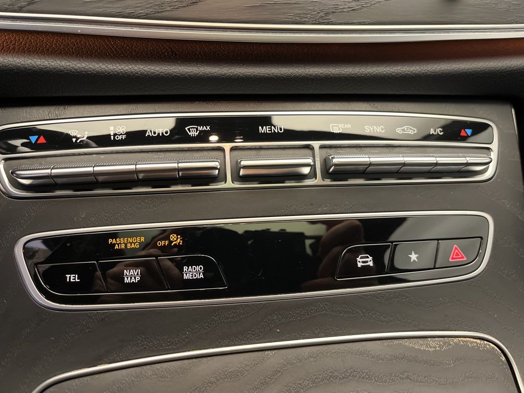 Thumbnail: 2023 Mercedes-Benz E-Class - 19