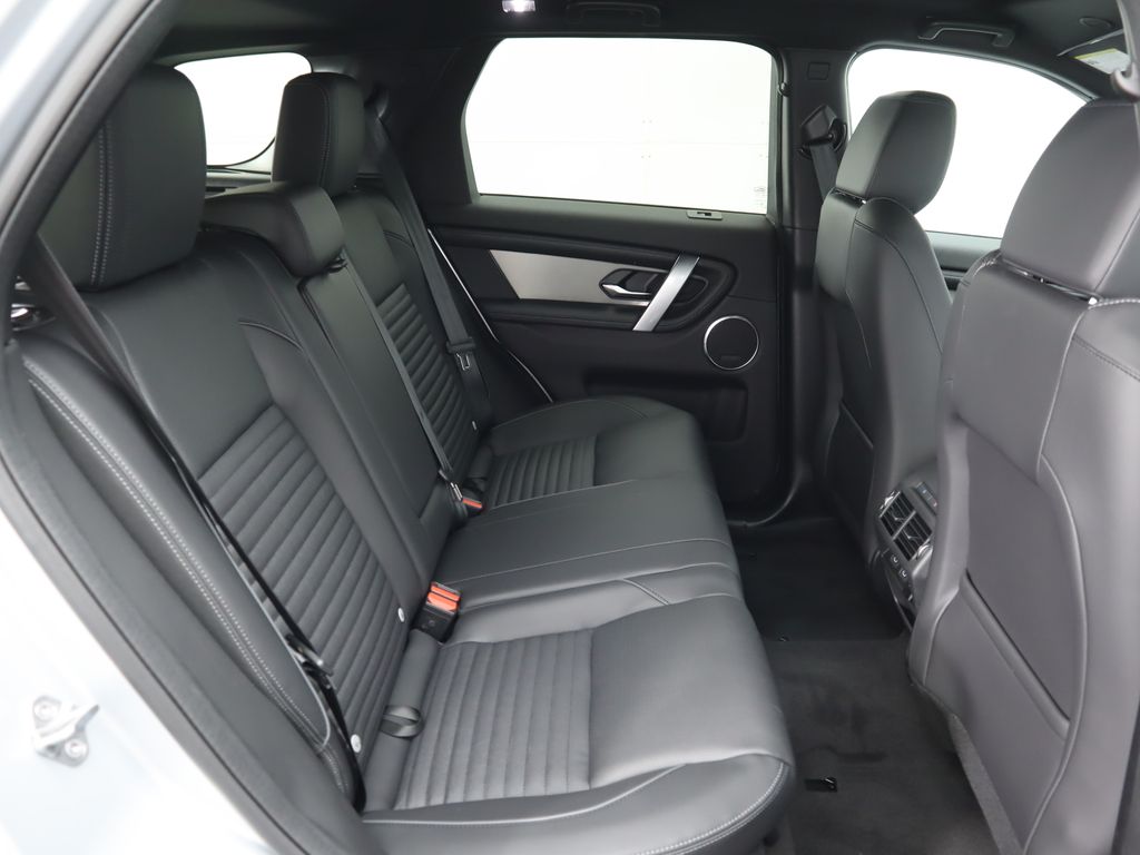 Thumbnail: 2024 Land Rover Discovery Sport - 23