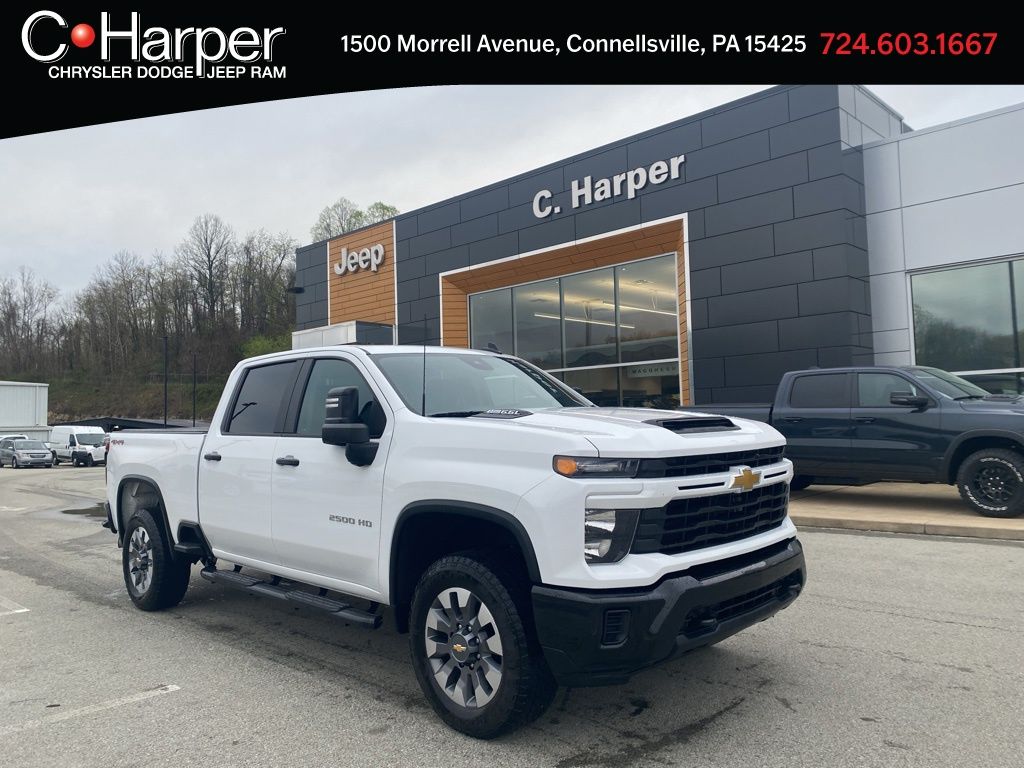 Summit White 2024 Chevrolet Silverado 2500HD Custom Crew Cab 4WD Pickup Truck Four-Wheel Drive Automatic