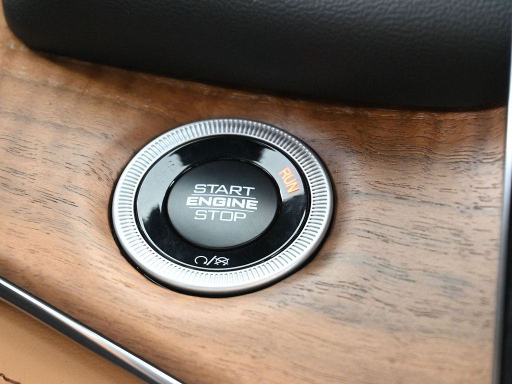 New 2025 Silver Zynith Jeep Summit image 33