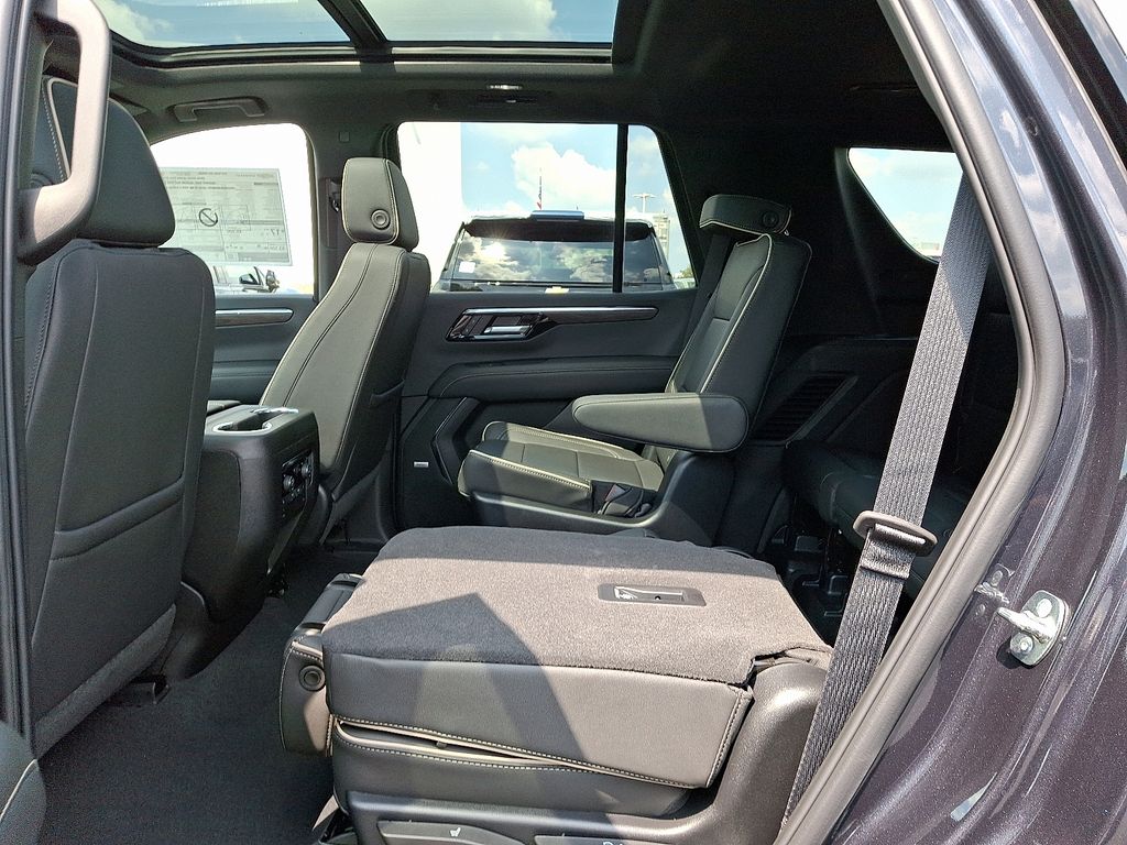 Thumbnail: 2025 Chevrolet Tahoe - 5