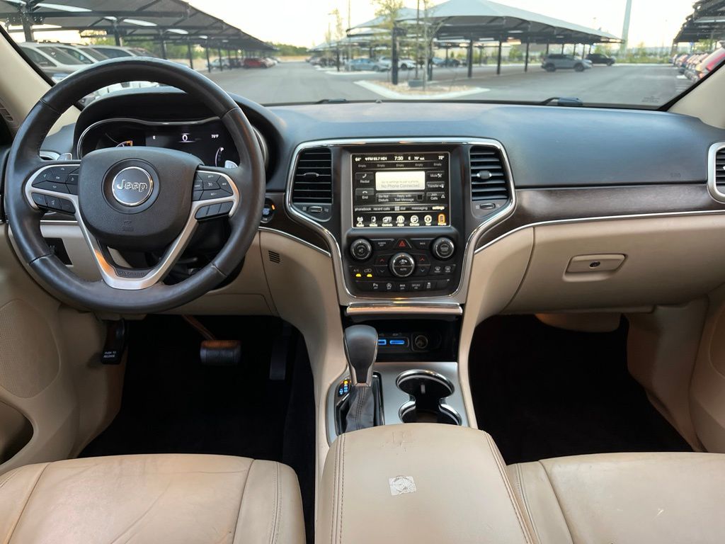 Thumbnail: 2017 Jeep Grand Cherokee - 16