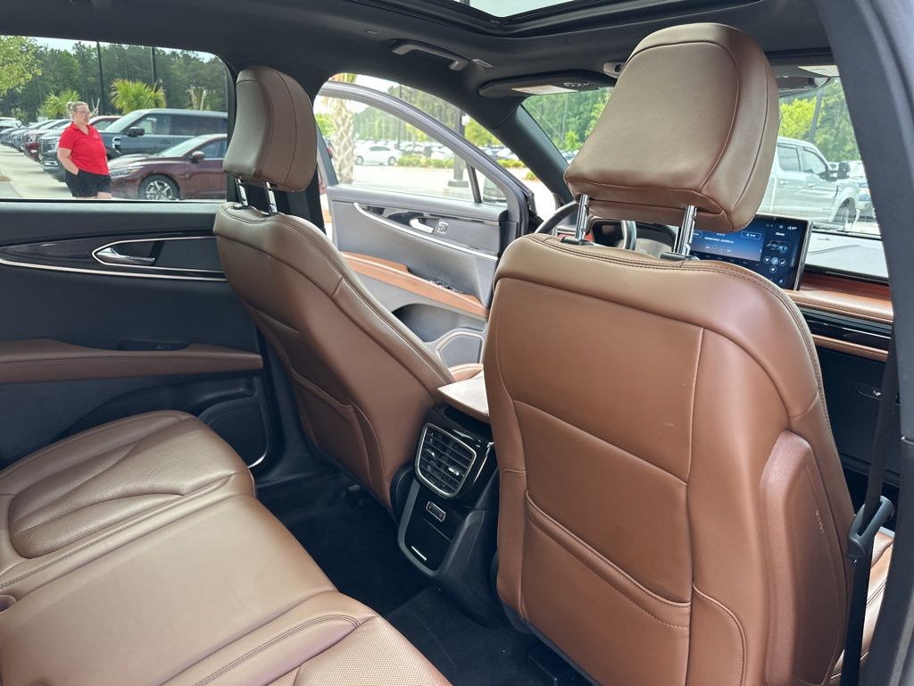 2022 Infinite Black Metallic Clearcoat Lincoln Nautilus Reserve AWD SUV