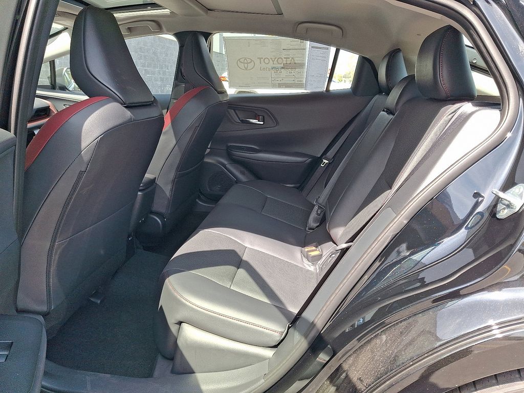 2024 Toyota Prius Prime Premium 6