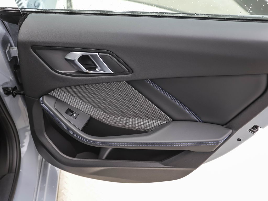 Thumbnail: 2025 BMW 2 Series - 22