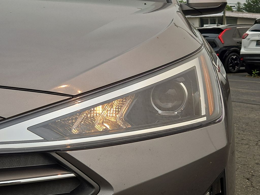 2020 Hyundai Elantra