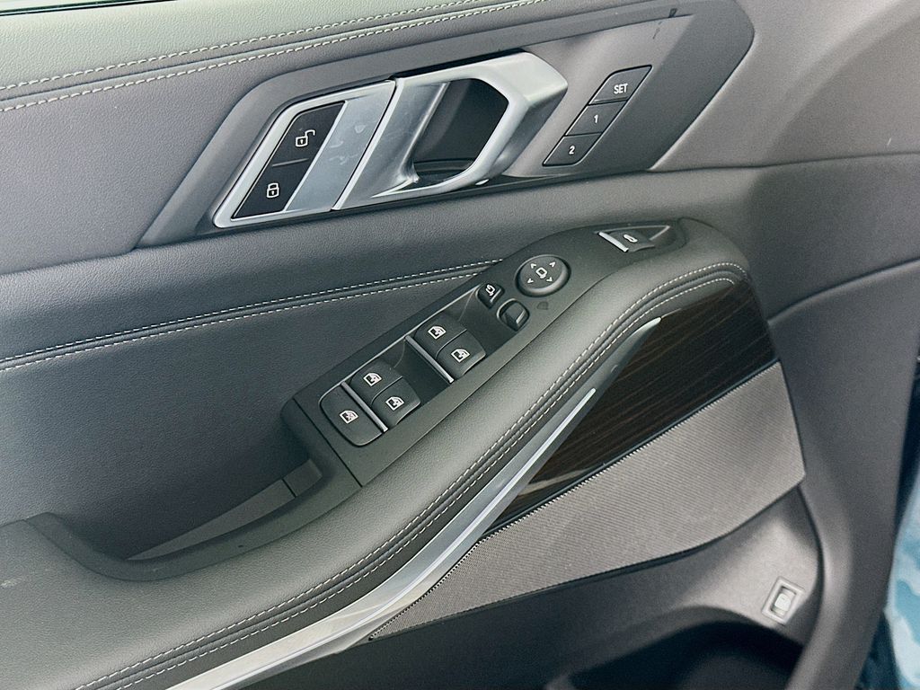 Thumbnail: 2026 BMW X5 - 20