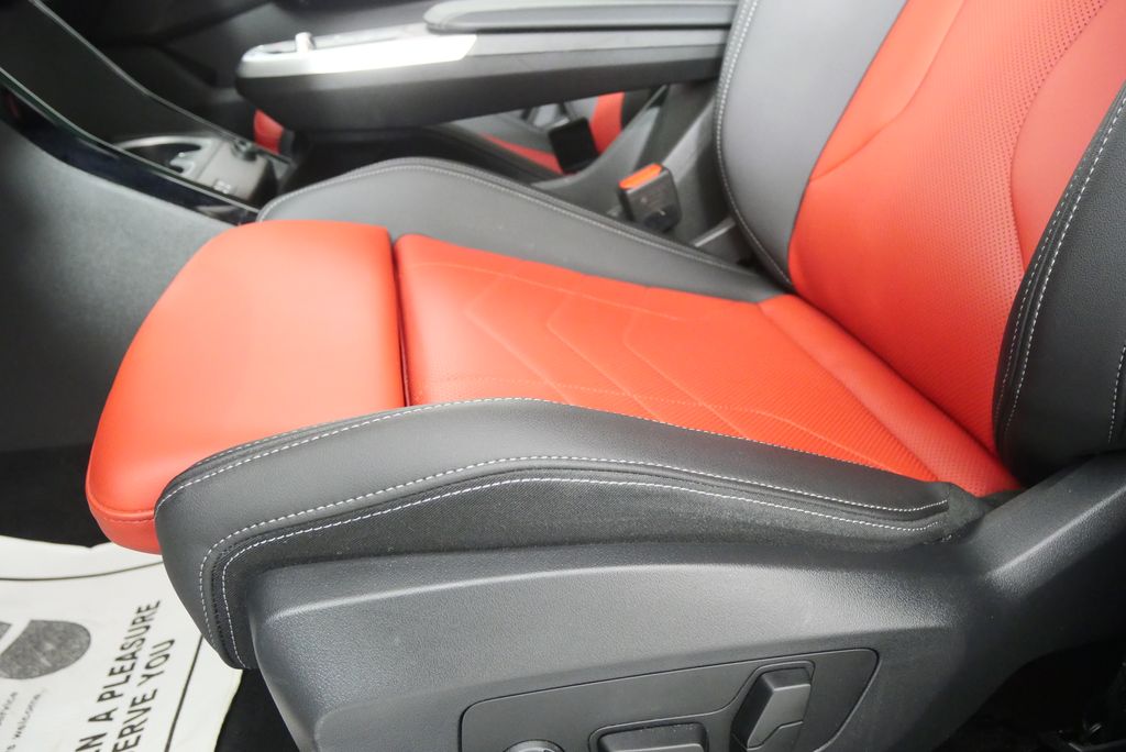 Thumbnail: 2025 BMW X2 - 9