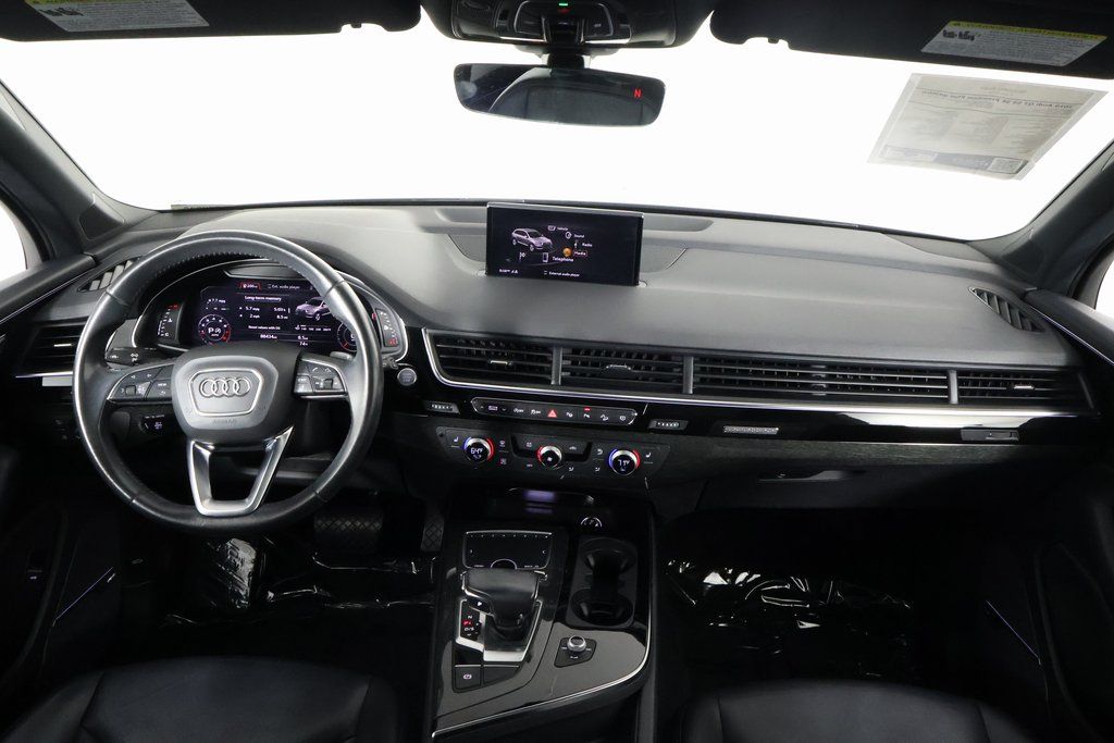 Thumbnail: 2019 Audi Q7 - 8