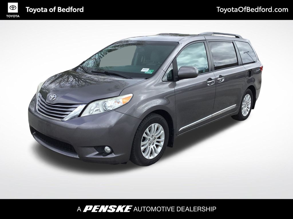 2017 Toyota Sienna XLE -
                  Bedford, OH