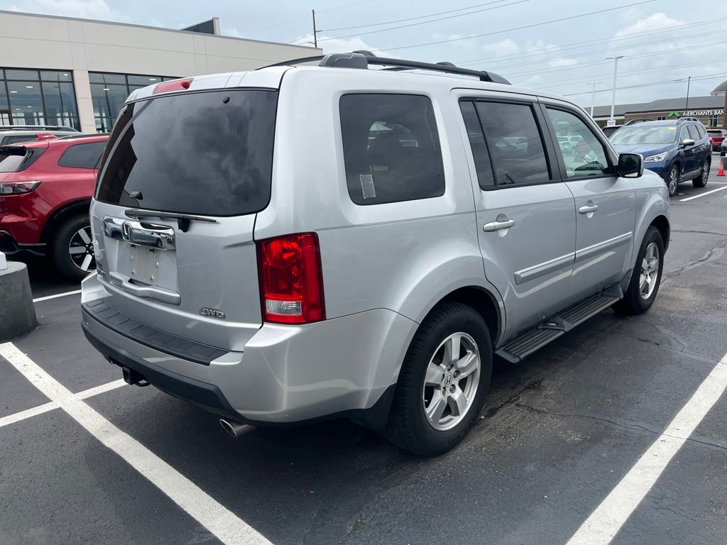 Thumbnail: 2010 Honda Pilot - 4