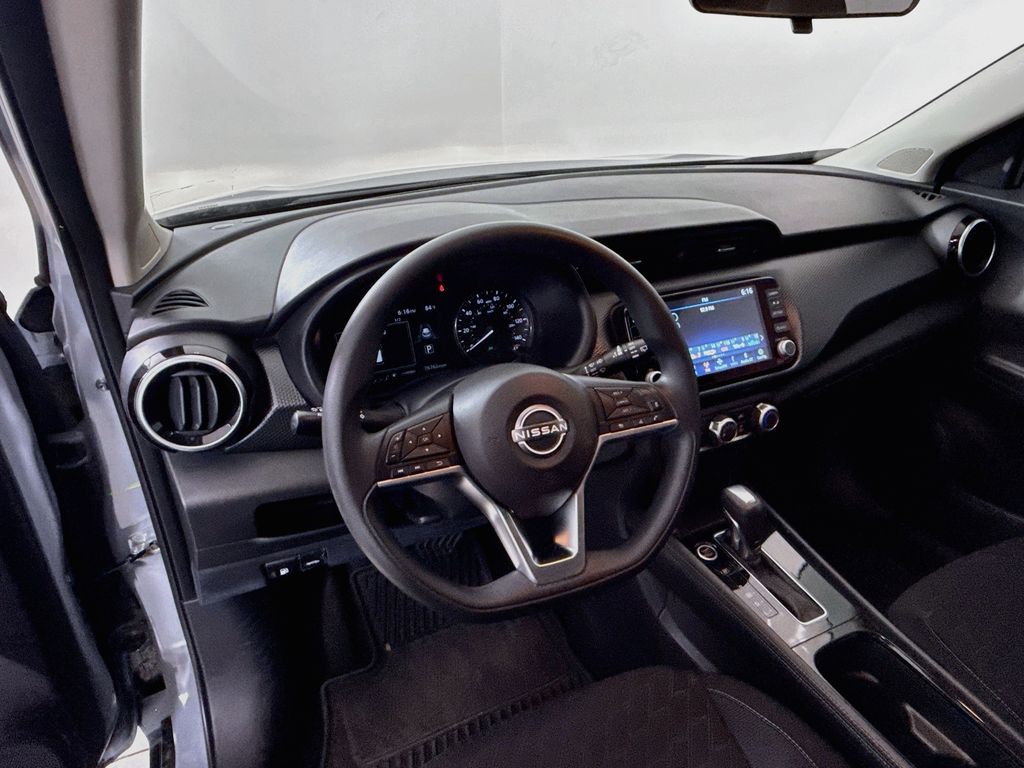 2024 Boulder Gray Pearl Nissan Kicks SV FWD SUV