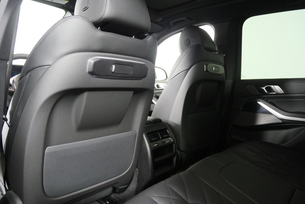 Thumbnail: 2026 BMW X5 - 15