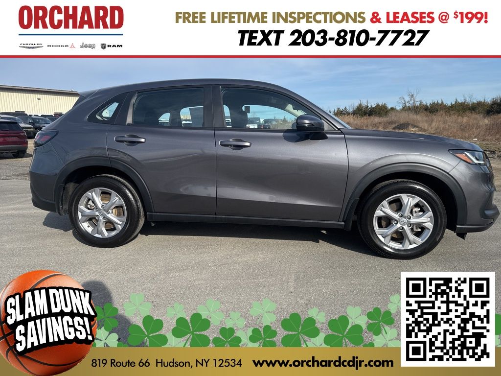 View vehicle photo 2